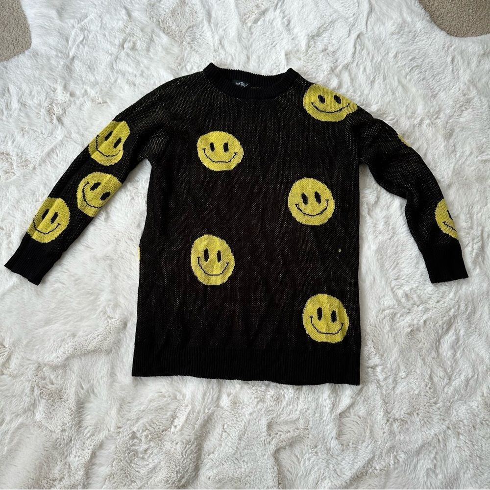 Just Polly New York black and yellow smiley face sweater